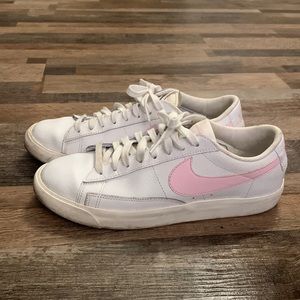 Nike blazer low